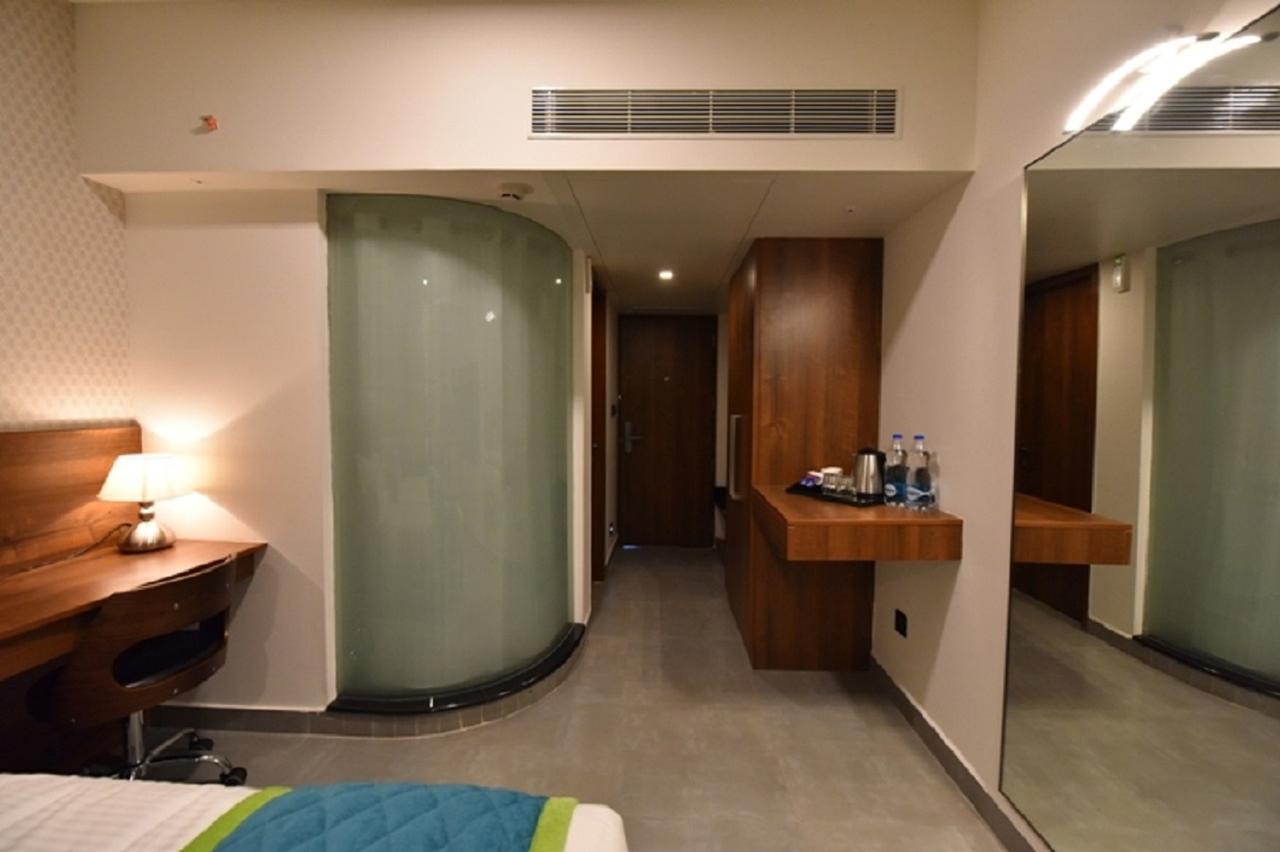 Vivid A Boutique Hotel Tiruchirappalli Exterior photo